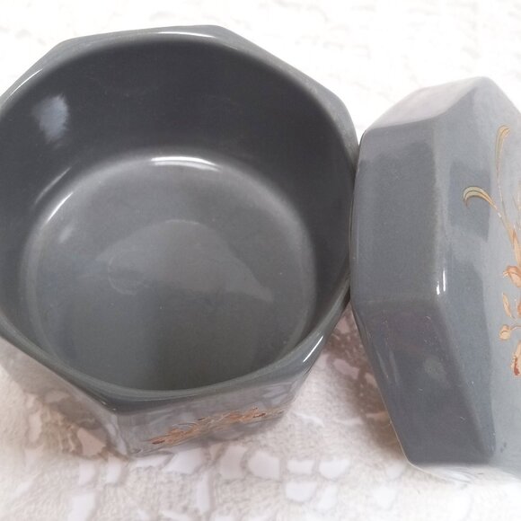 Small Gray Porcelain Trinket Jewelry Box - Picture 3 of 5